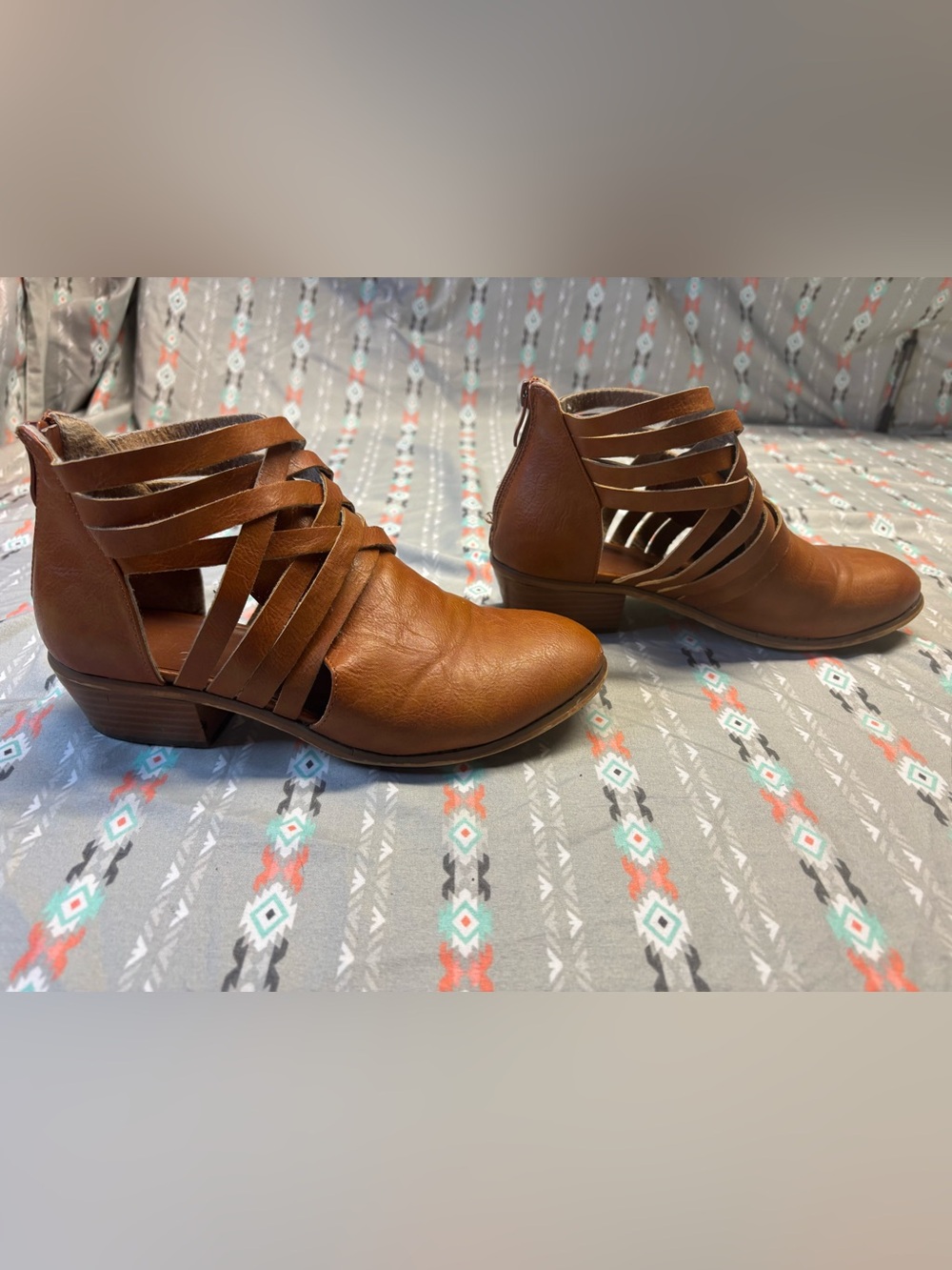🌀Brown Leather Crisscross Ankle Booties - Picture 3 of 7